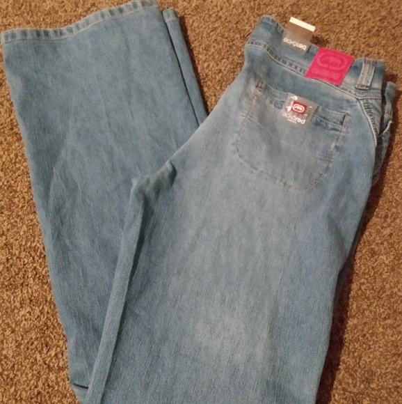Jeans - Picture 2 of 3